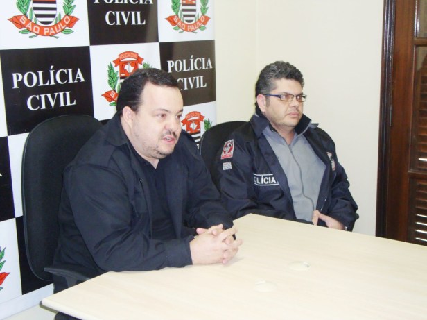 Delegado Rubens César Garcia Jorge e investigador Ricardo Aurani, da DIG esforço para elucidar crime.