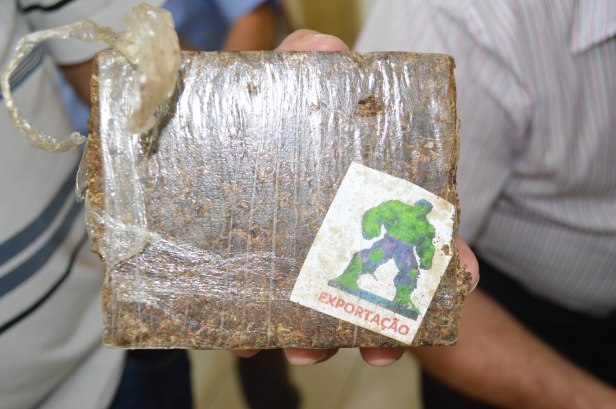 Maconha apreedido com o casal