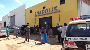 Os demanches foram fechados com emparedamento